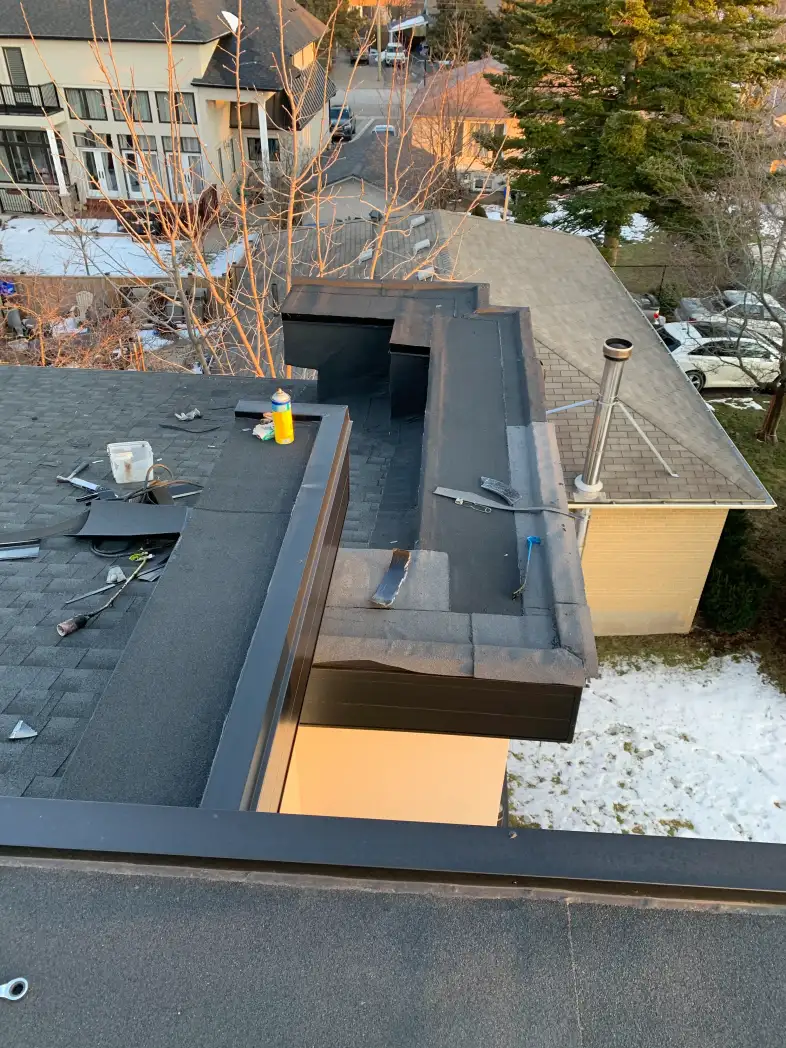 Expert roof leak repair service in Toronto sealing and fixing roof leaks
